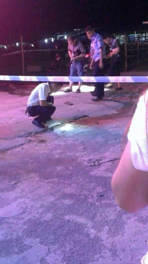 警方在現場進行偵查。 圖片來自網友“心的旅途” 